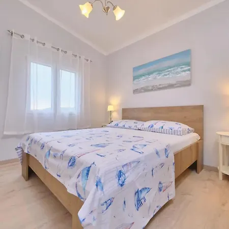 Beachfront Mihovil