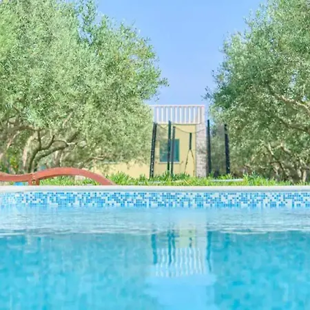 Beachfront Mihovil * Kaštel Štafilić
