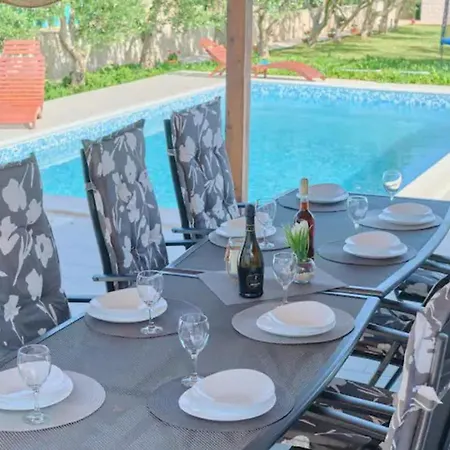 Villa Beachfront Mihovil
