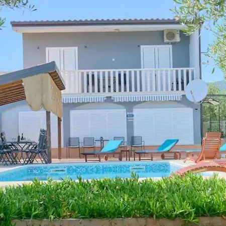 Villa Beachfront Mihovil