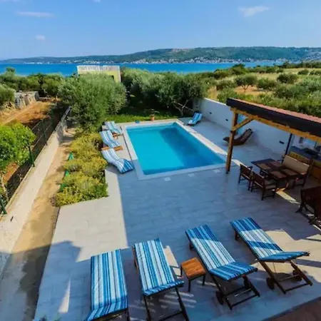 Villa Beachfront Mihovil Kaštel Štafilić